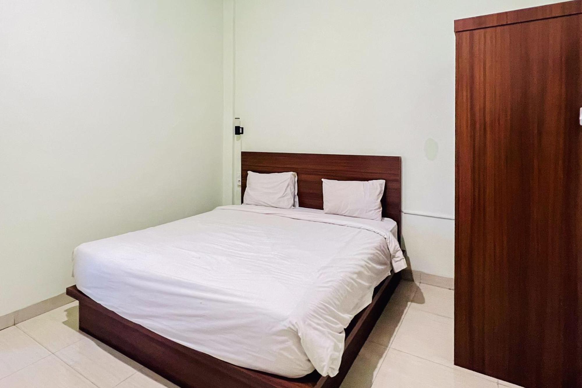Teratai Residence Mitra Reddoorz Medan Luaran gambar