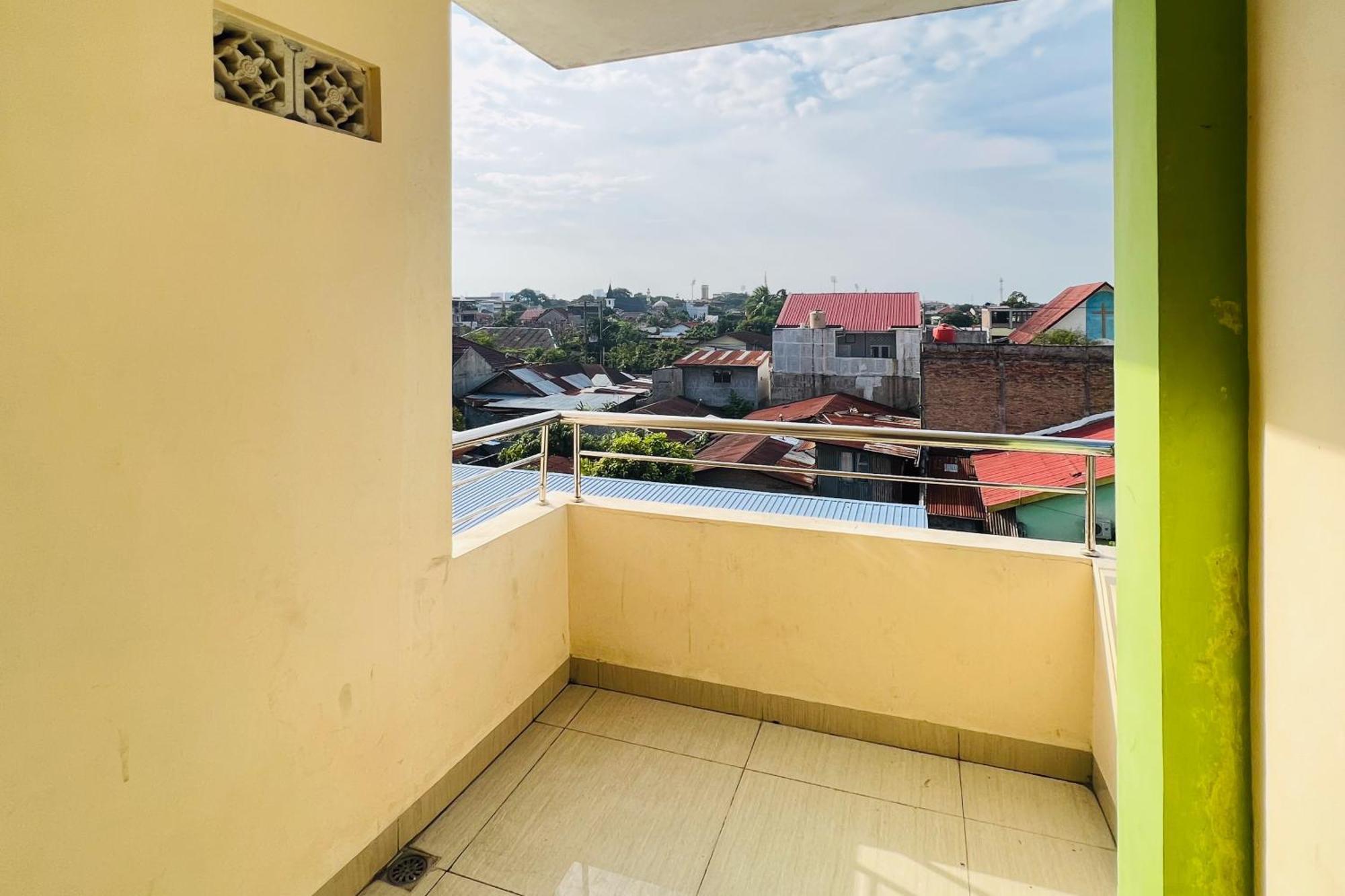 Teratai Residence Mitra Reddoorz Medan Luaran gambar